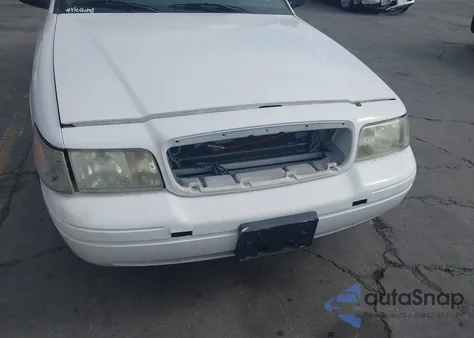 2011 Ford Crown Victoria Police Interceptor z USA, uszkodzony, nr VIN 2FABP7BV5BX175652